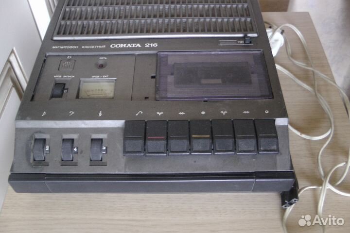 Магнитофон Соната С216 с сетевым проводом
