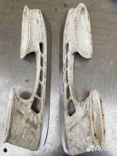 Стакан с лезвием