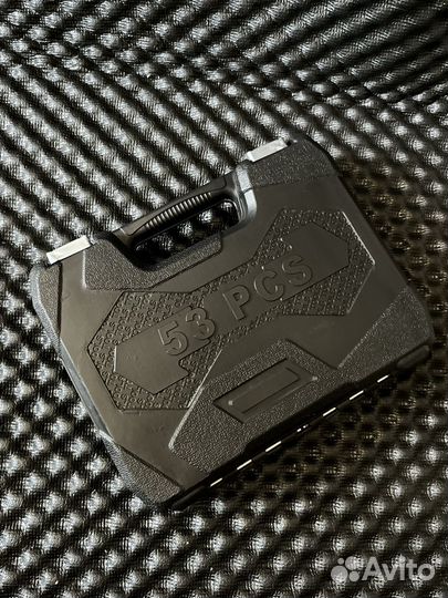 Набор инструментов с трещоткой в кейсе новый