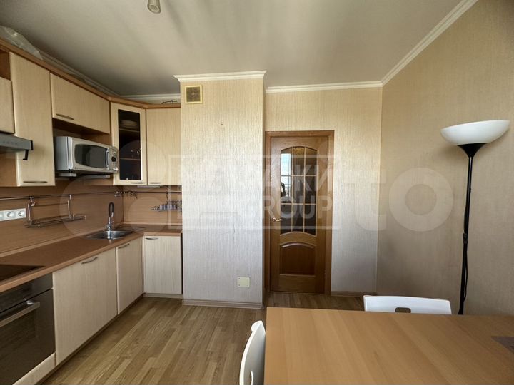 2-к. квартира, 58 м², 15/17 эт.