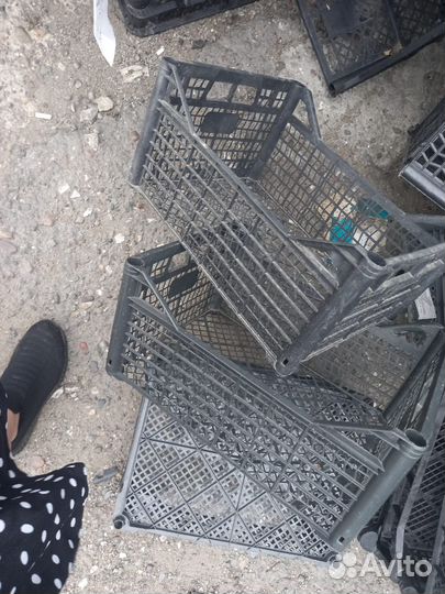 Пластиковые ящики б/у