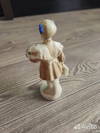 Фарфоровые статуэтки