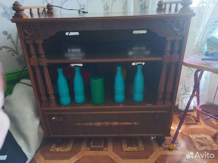 Тумбочка под телевизор