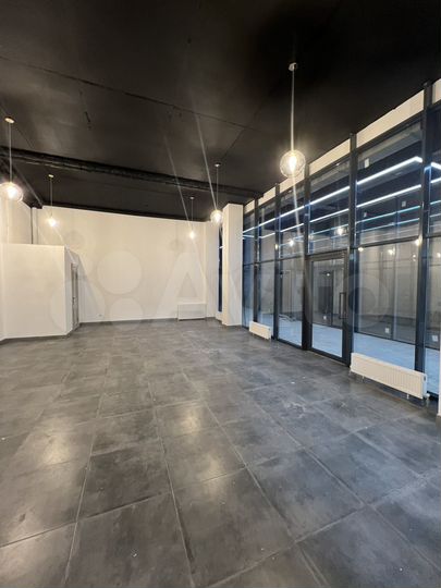 Торговая площадь, 80 м²