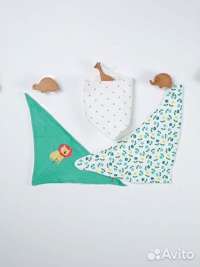 Слюнявчик для девочки Kiabi и другие