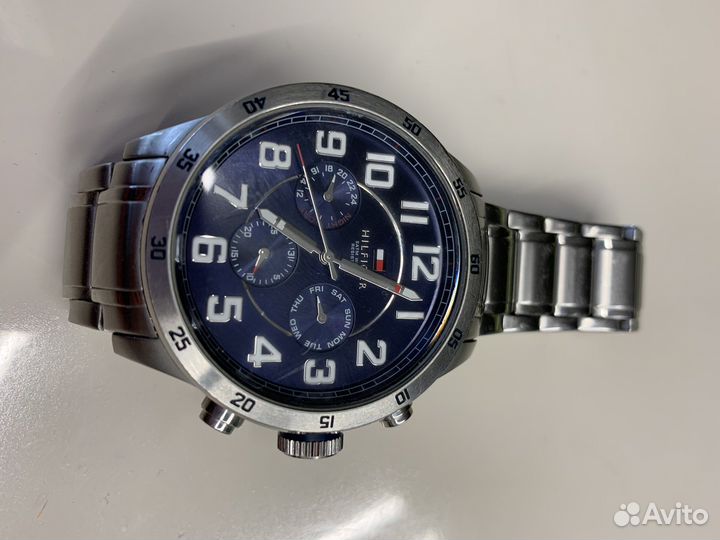 Tommy hilfiger часы