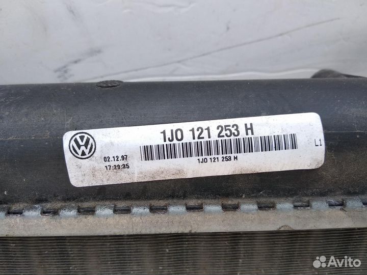 Радиатор основной Volkswagen Golf 4