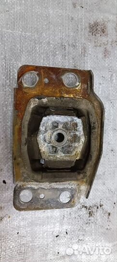 Подушка кпп левая ford mondeo 4