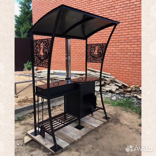 Мангал с крышей