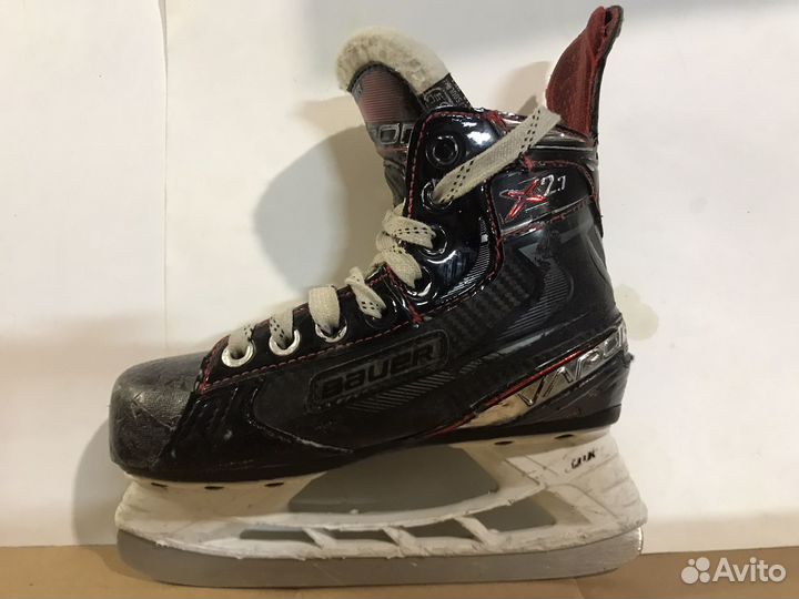 Хоккейные коньки bauer