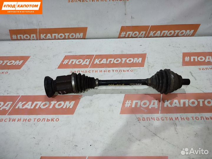 Привод перед. прав. Volkswagen Tiguan 2010