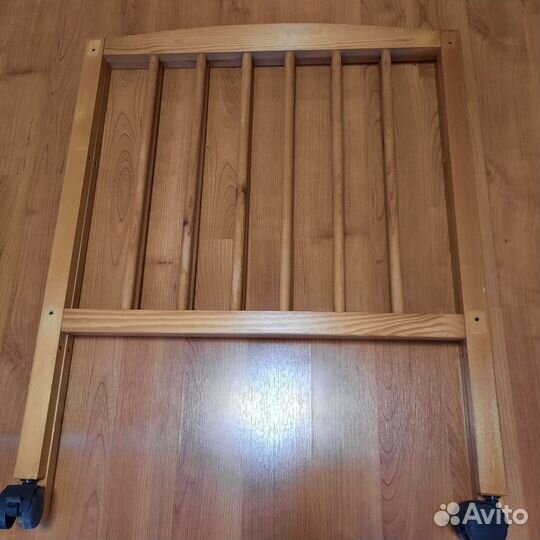 Продам детскую кроватку
