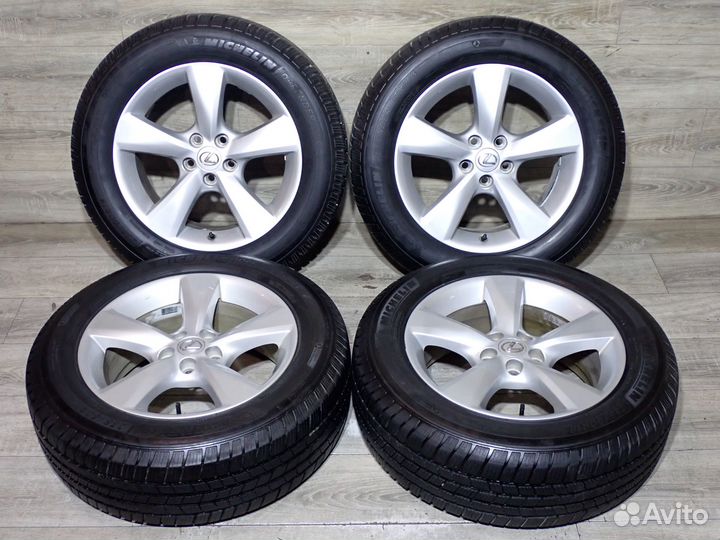 Комплект оригинальных колес на Lexus RX R18 зима