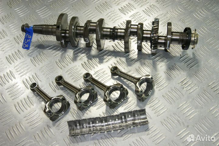 Коленвал Suzuki Bandit 250-1