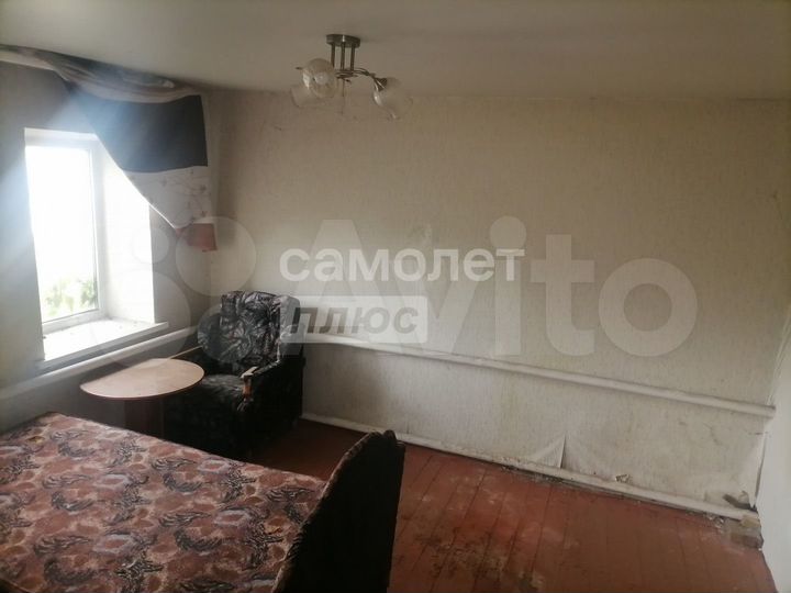 Дом 32 м² на участке 12 га