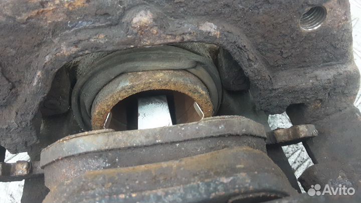 Суппорт тормозной передний правый на BMW X5 E53