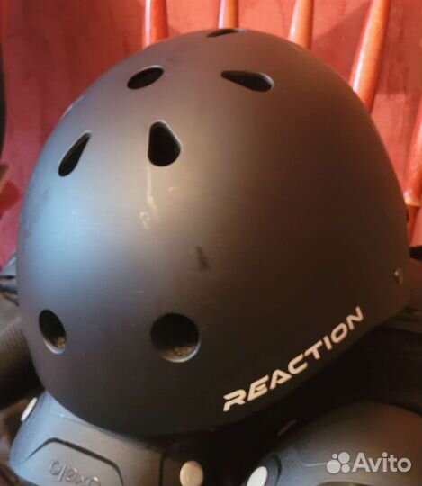 Роликовые коньки