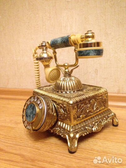 Ретро-телефон 20 века