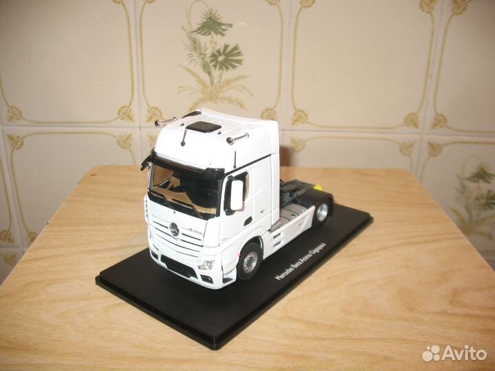 Тягачи Mercedes Actros MP4 Eligor 1/43