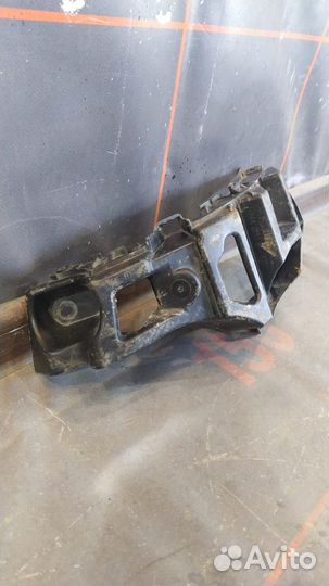 Кронштейн бампера заднего - Renault Fluence