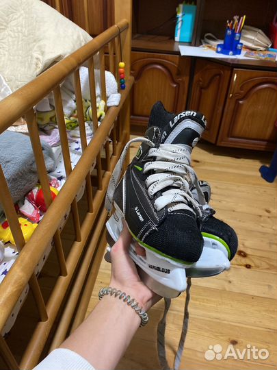 Детские хоккейные коньки Larsen