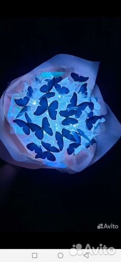 Светящийся букет из бабочек