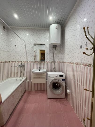 2-к. квартира, 75 м², 1/10 эт.