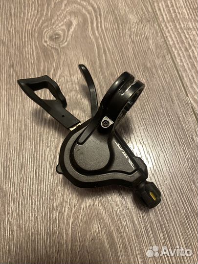 Манетка шифтер Shimano Saint SL-M820