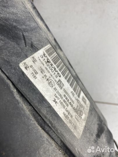 Фара адаптивная правая/левая Volvo XC70/S80 рест