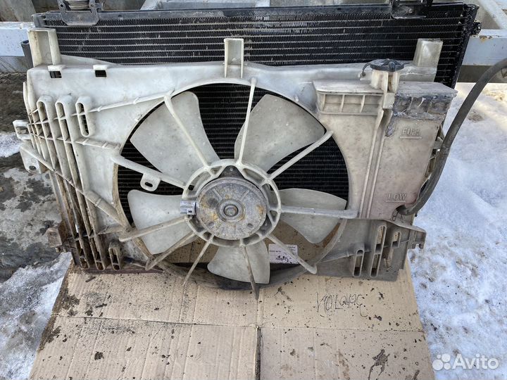 Диффузор радиатора Toyota Corolla 120