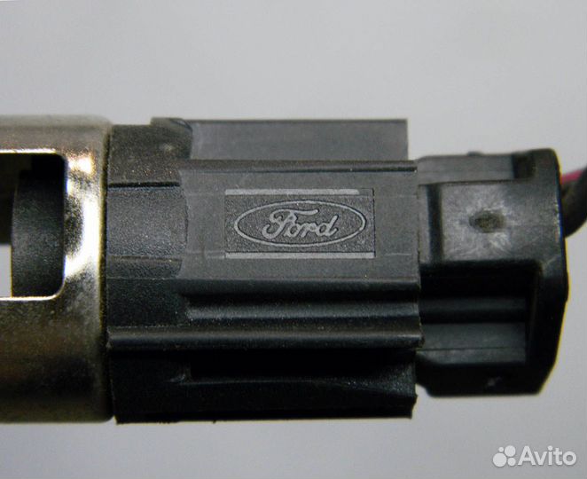 Гнездо прикуривателя Ford Escape 1