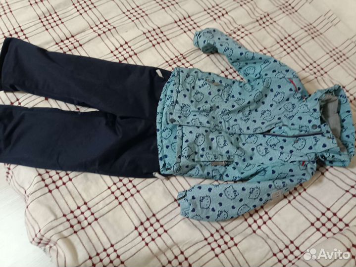 Демисезонный костюм для девочки 92