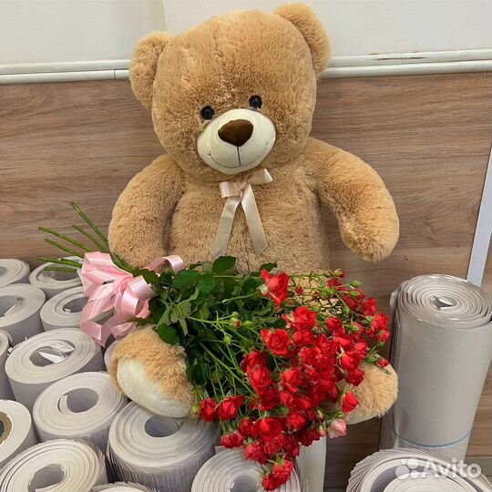 Мягкие медведи игрушки дополнение к цветам