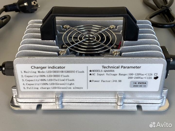Зарядное устройство IP67 для lifepo4 акб 12В 20А