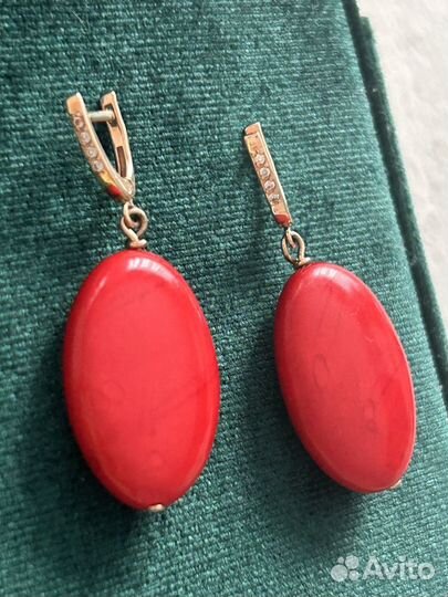 Золотые серьги с натуральными камнями