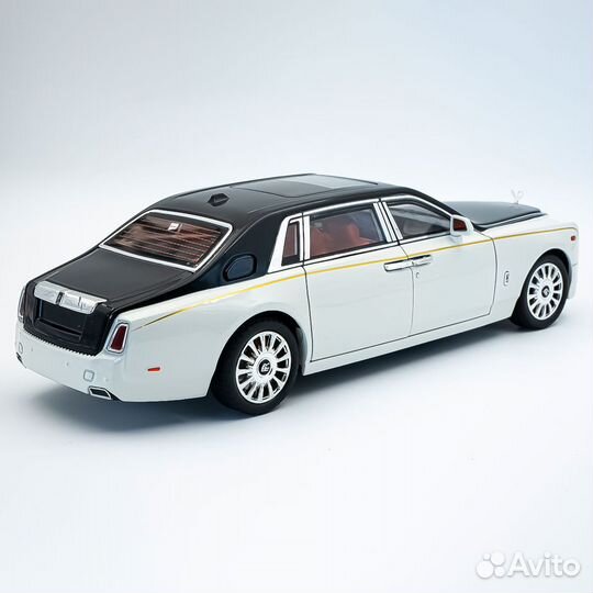 Детская машинка Rolls-Royce Phantom 1:18