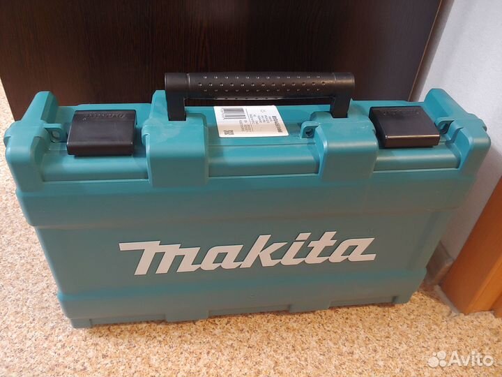 Многофункциональный инструмент Makita DTM50RFE