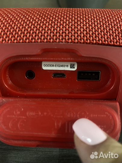 Колонка jbl charge 3