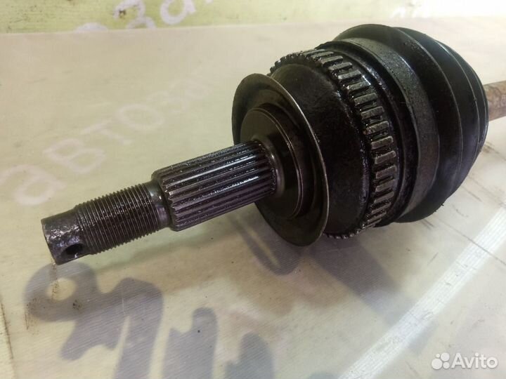 Ось привод шрус правый Dodge Caravan 3 3.0