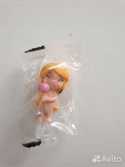 Игрушки из киндера Love is