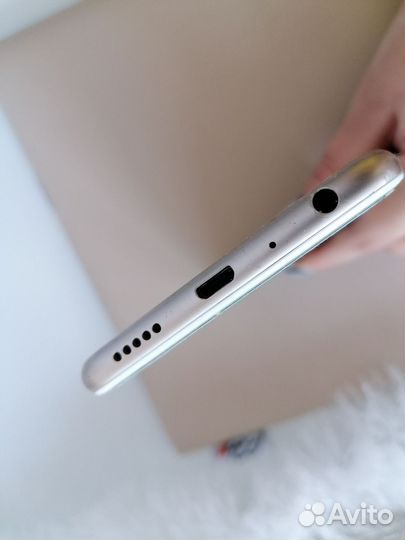 HUAWEI P Smart, 3/32 ГБ