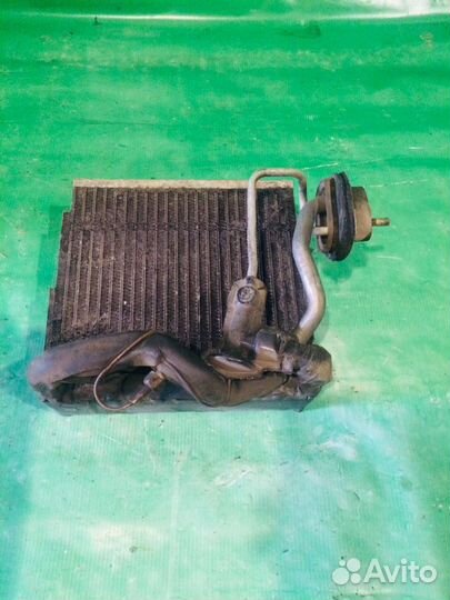 Радиатор печки кондиционера Mitsubishi Diamante