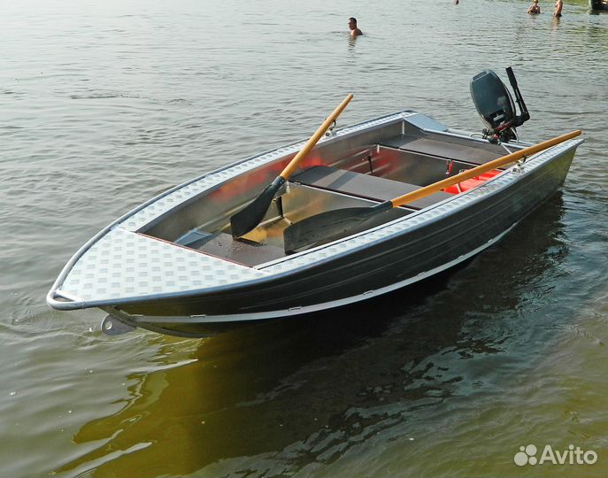 Новая моторная лодка Wyatboat 390У длина 4 м