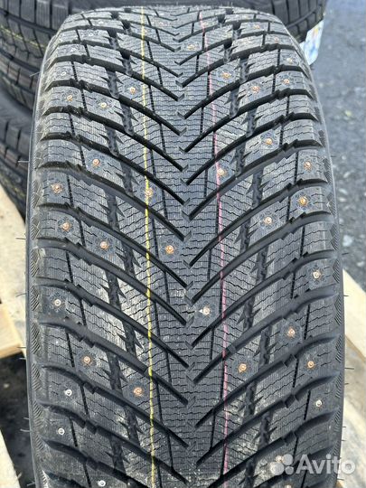 iLink Wintervorhut Stud II 245/40 R18 97T