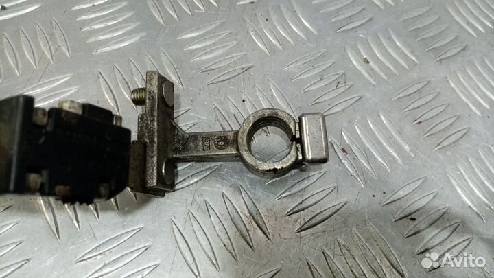 Б/У Клемма аккумулятора плюс Volvo