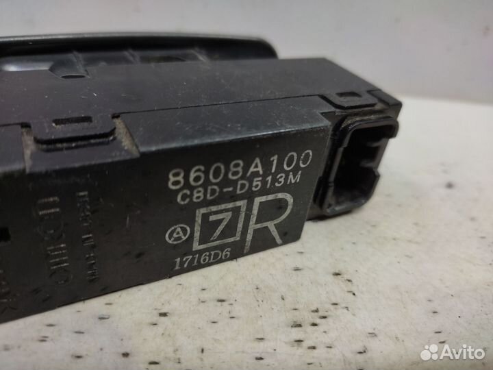 Кнопка стеклоподъемника задняя правая Mitsubishi