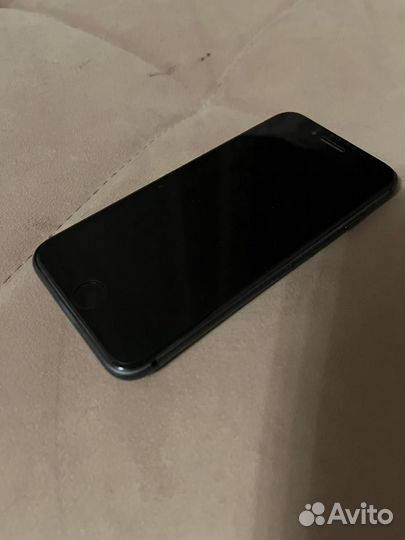 iPhone 8, 64 ГБ