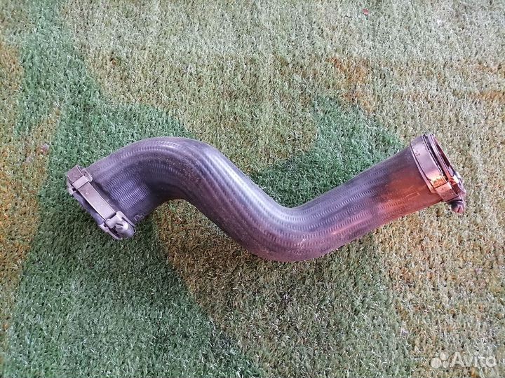 Патрубок интеркулера 8E0145737Q Audi A4 B7 8ED