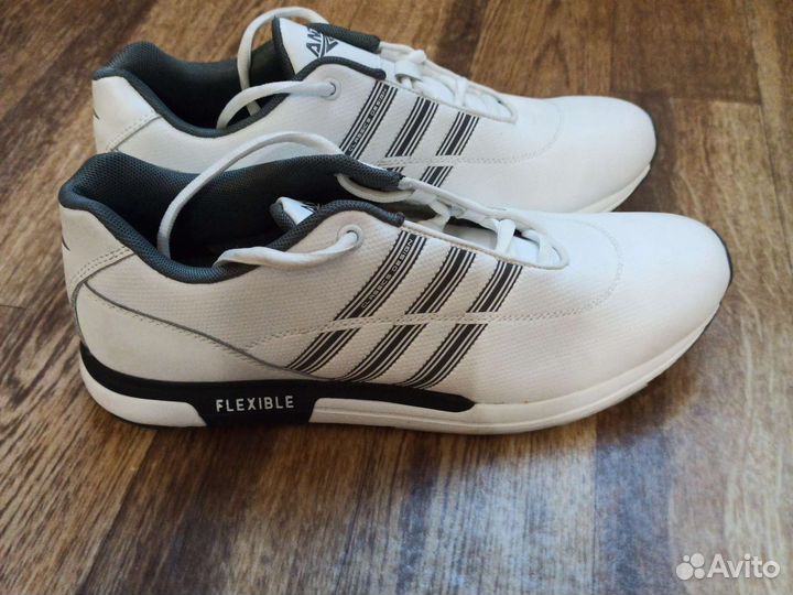 Кроссовки мужские 42 размер