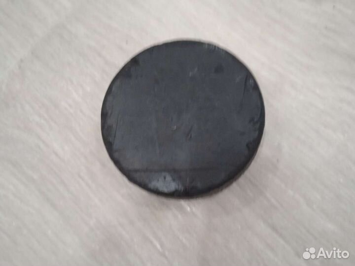 Шайба хоккейная